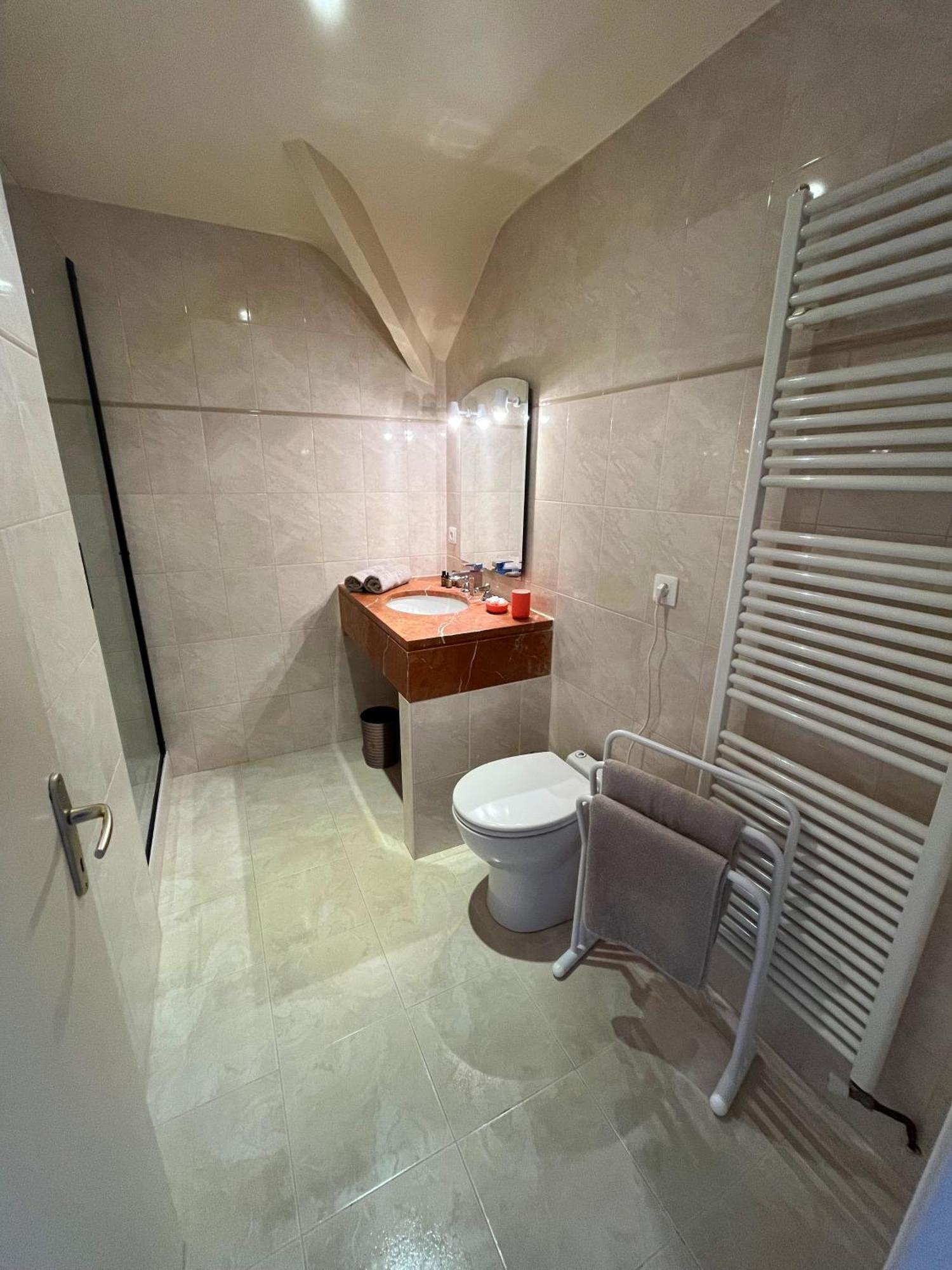 Ecurie Des Charmes A 5 Minutes De La Plage Merville-Franceville-Plage Dış mekan fotoğraf