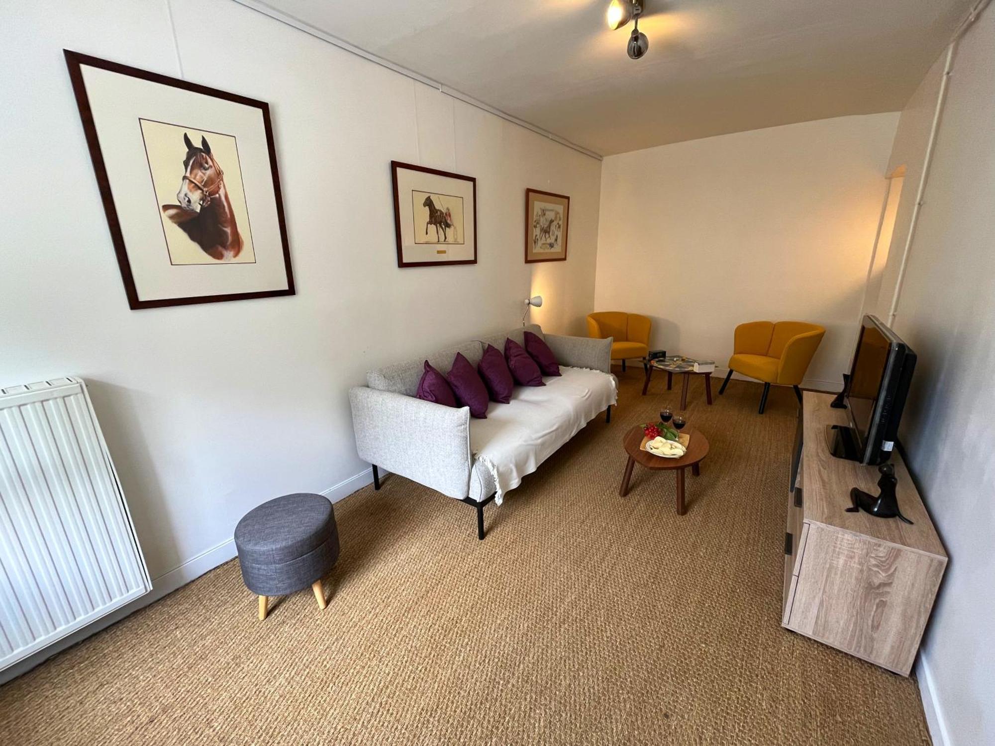 Ecurie Des Charmes A 5 Minutes De La Plage Merville-Franceville-Plage Dış mekan fotoğraf